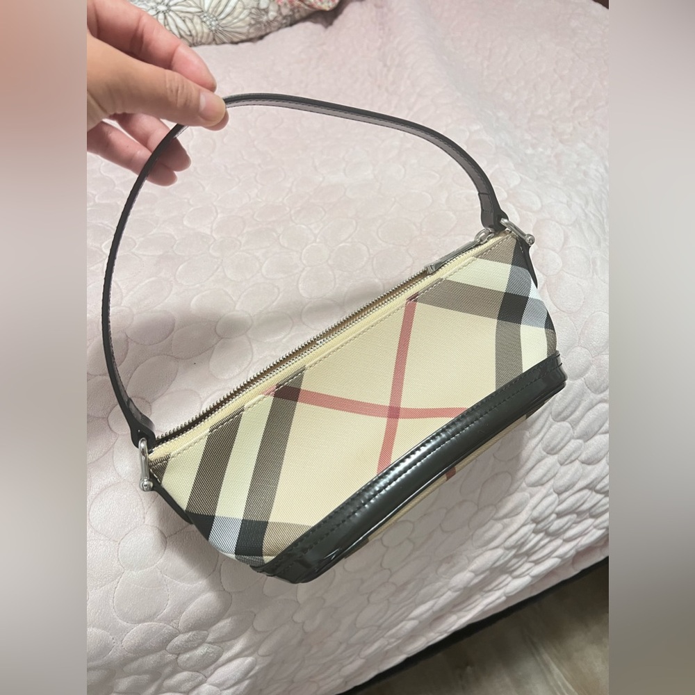 Burberry super nova check shoulder bag